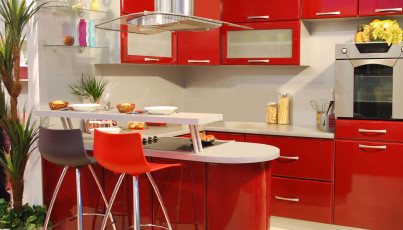 Красные кухни в дизайне квартиры